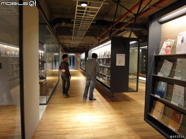 實踐大學新圖書館開箱文(圖多)!!!(啊箱勒= =)