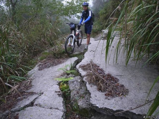 沙溪林道路不通,轉戰多納林道去!