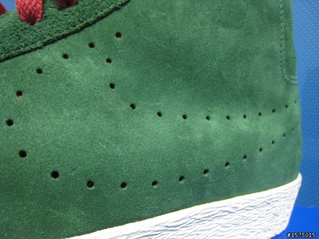 開箱文~NIKE SB 綠葉BLAZER