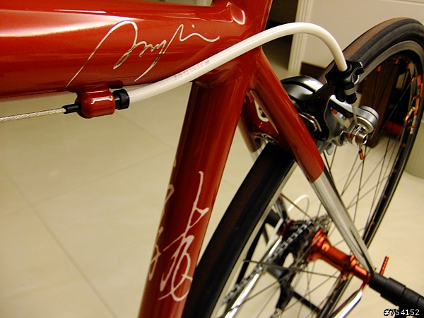 [開箱] 懷胎八月~女王的量身手工Colossi 鋼管車"RED DRAGON"