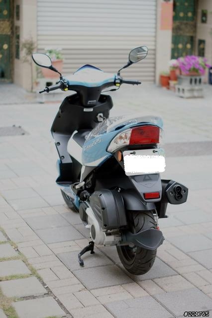 (開箱)PGO G-MAX 220 EFI 水藍白