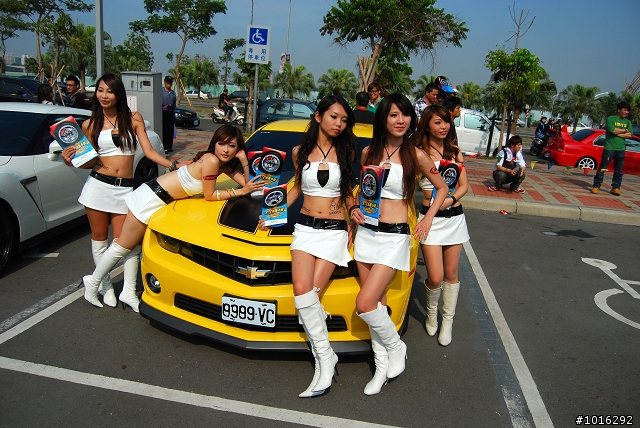 575、大黃蜂&R35 in夢時代