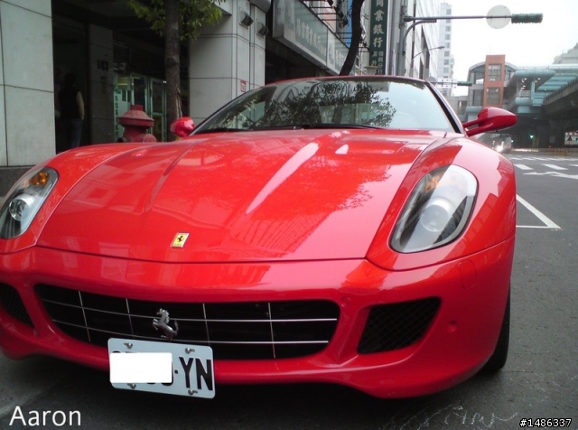 黑小牛 & 紅599