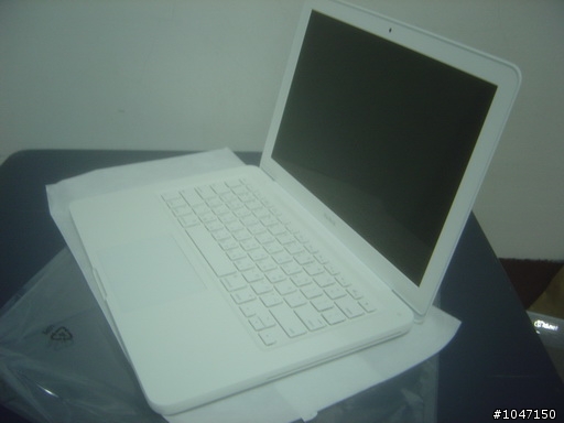 [非專業開箱-圖多] Macbook 小白快速開箱...圖片有點糊..