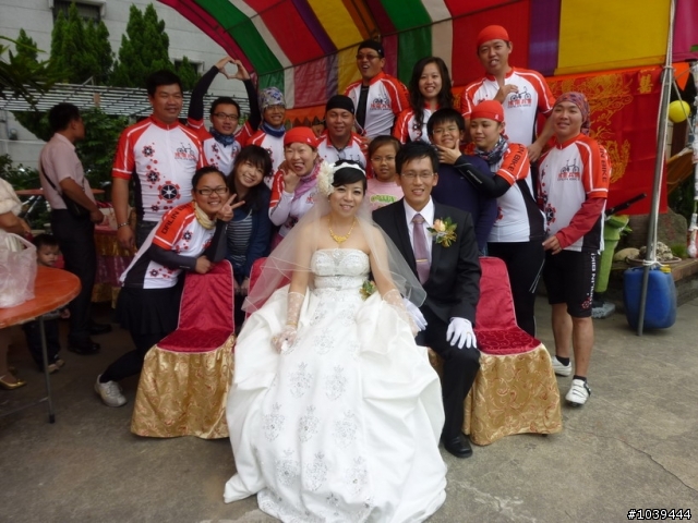 [分享]2010/04/04兵團阿治新婚誌喜!!!