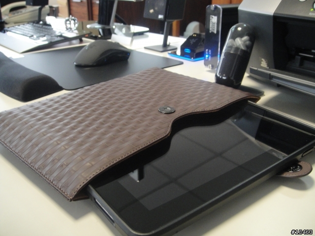[分享] Macally Metro-Case for Ipad 保護套