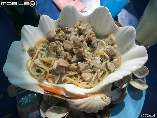 (4/22更新)遲來的開箱文~墾丁春浪陽光沙灘放肆玩XD 我的VOLVO V50 現醜啦(女王加爆乳妹~女王拍的XD) 釋出隱藏版