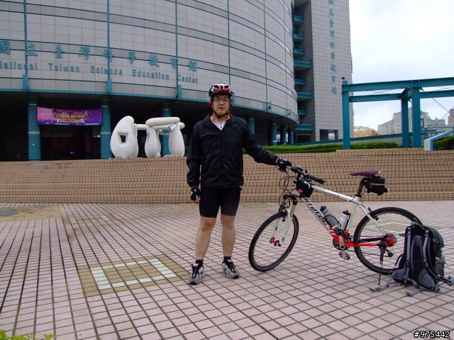 【遊記】一個人的北部慘痛之旅~~~~~~又冷又下雨又累還爆膝
