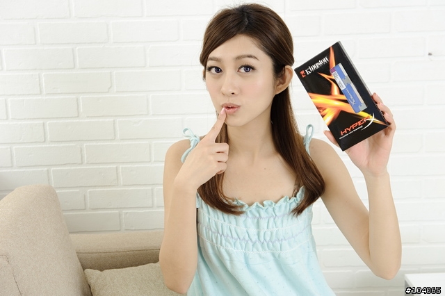 桌布釋出，27P，美女Sophie「開核」初體驗--華碩ASUS M4A89GTD PRO/USB3