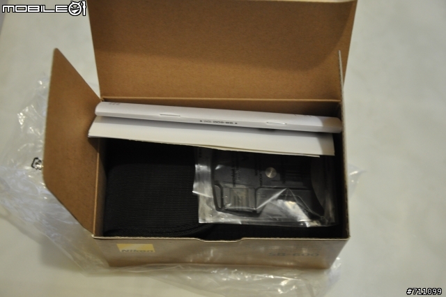 NIKON SB-600 簡易開箱文(非常不專業的開箱文)