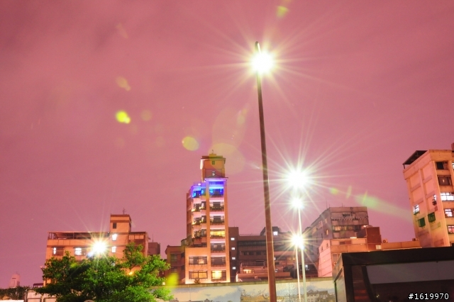 拜託各位大大幫我看看這照片