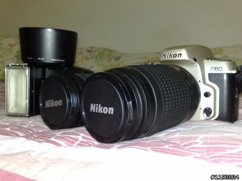 家中挖到的古董機Nikon F60