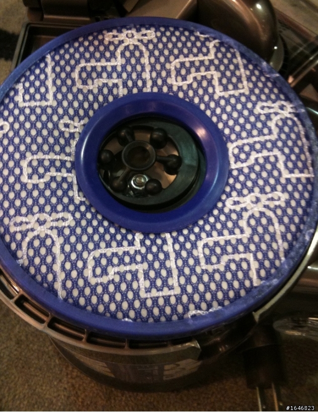 輕巧好用的小變型金剛dyson dc26 allergy吸塵器的自爽圖文開箱分享!