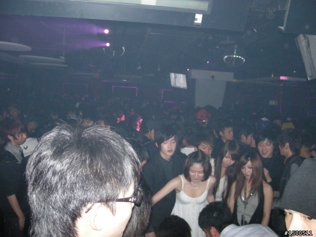 關於年過30還喜歡跑夜店跳舞的進來哈拉一下吧!!(圖)