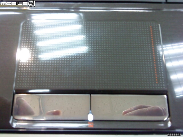 【開箱補完計畫】C/P值頗高的家用旗艦 lenovo IdeaPad Y560 06464CV 4/22 update...