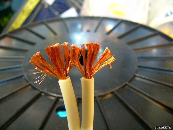 環繞喇叭芯材的選擇~~~