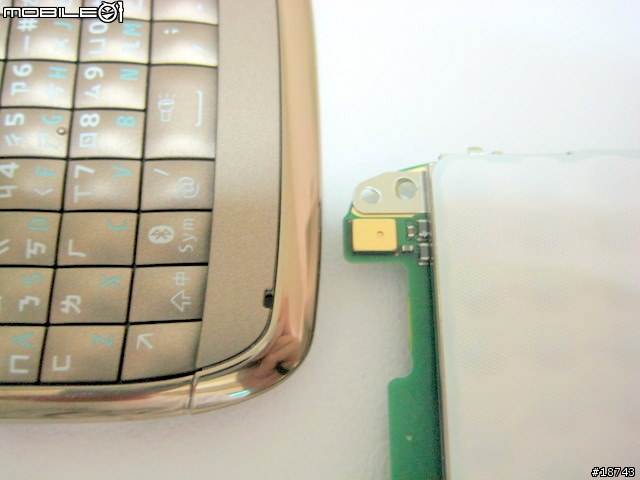 [分享] Nokia E72 脫光光的拆機照