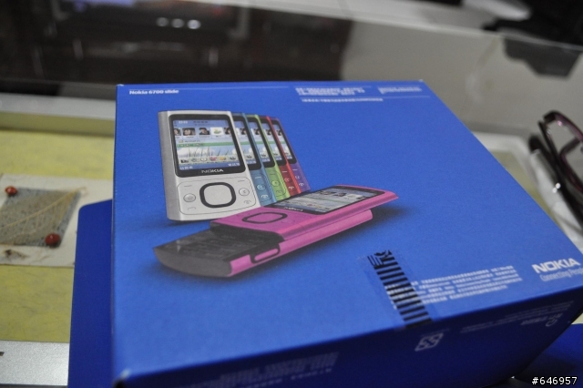 NOKIA 6700S 紫色 首發~ 開箱文 (圖少)