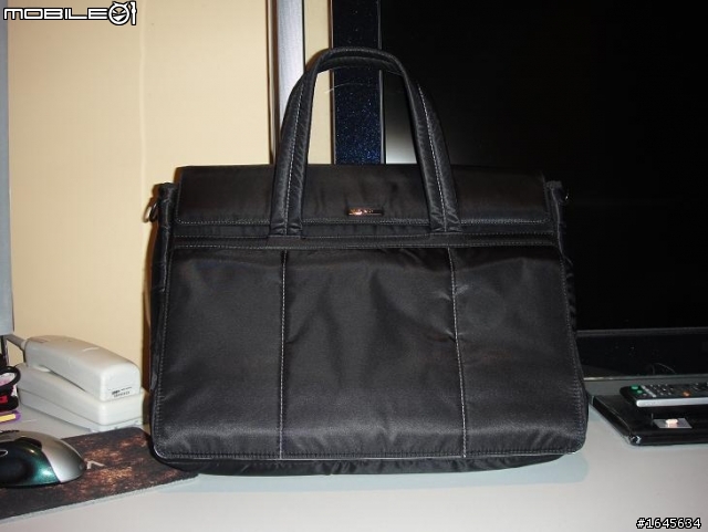 {時尚+質感的Vaio 肩背/攜行包} VGP-MBC30 Vaio Bag Collection