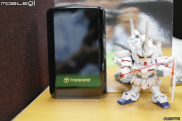 [開箱]創見USB3.0 2.5吋隨身硬碟 給你三倍速的快感~