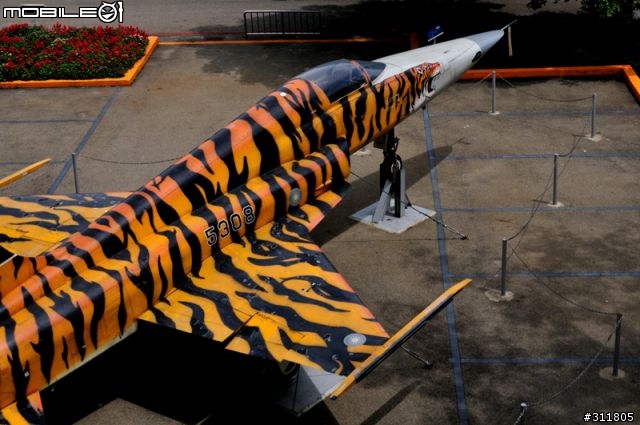 AIDC的TIGER 2001