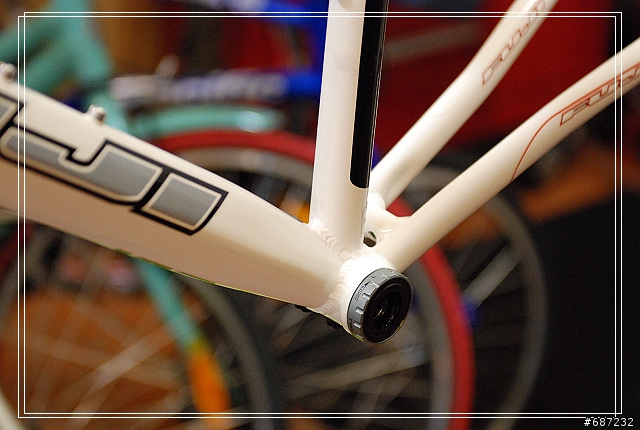[組裝記實] 舊瓶新裝之09 FUJI ROUBAIX PRO