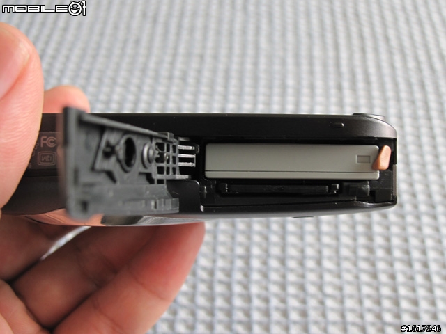Canon IXUS 210 IS - 時尚實用的全觸控3.5吋大螢幕相機