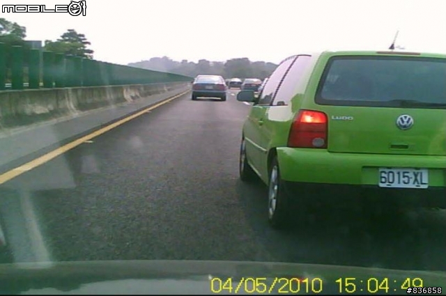應觀眾要求貼上影片4/8更新---又見惡意逼車的駕駛.