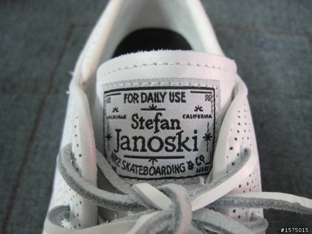 ~NIKE SB 開箱文~ 選手簽名款STEFAN JANOSKI SB