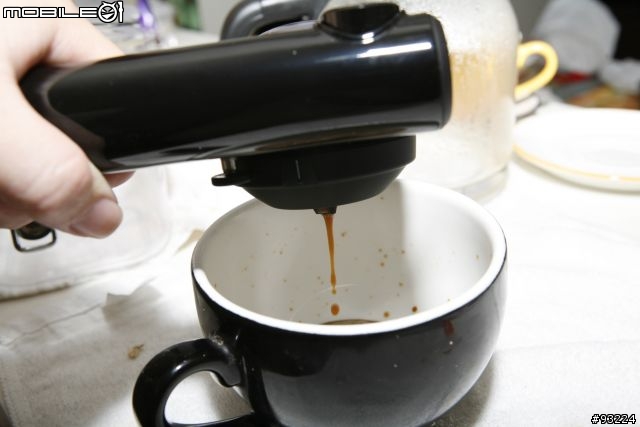 【分享】隨身攜帶用義式咖啡機 Handpresso Wild Domepod開箱分享