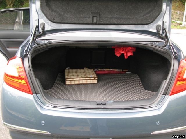 [開箱]V6 2.5 陸行潛艦 - Nissan All New Teana 2.5 LG