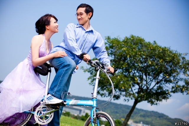 單車婚紗第三集 ~~ 藉由買小折跟老婆認識