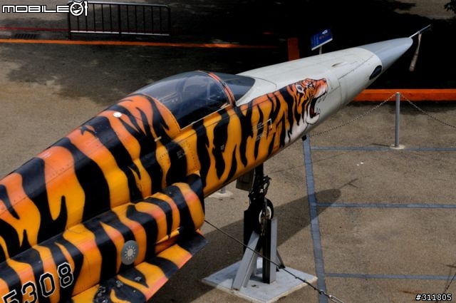 AIDC的TIGER 2001