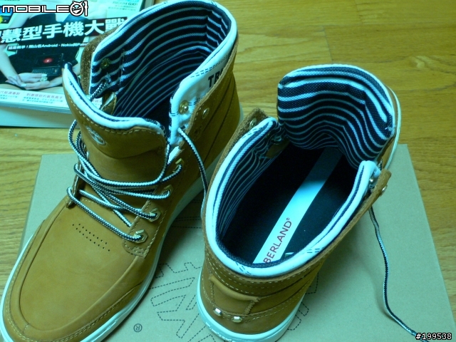 [開箱] Timberland 高筒休閒運動鞋，照片拍不好，傷眼勿怪^^"