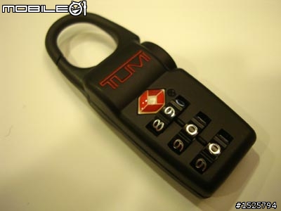 [開箱+心得] 我的新豋機箱 TUMI - Alpha FXT 22020 (11樓補上使用心得囉!!)