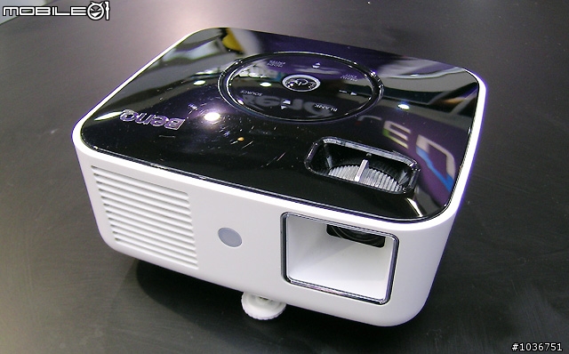 [採訪]2010春季電腦展BenQ 42吋LED背光大型液晶電視搶先亮相