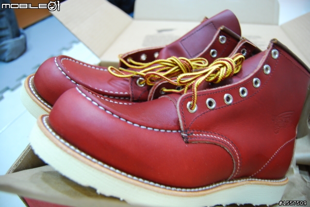 大家幫我看看這個新的鞋舌!!!!等了三個月的 red wing 8131  !!!