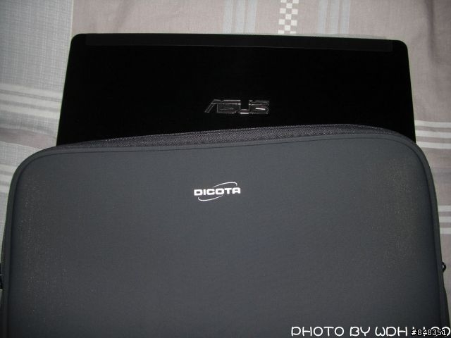 ASUS UL80VT 穿新衣分享-新增DICOTA防震包分享