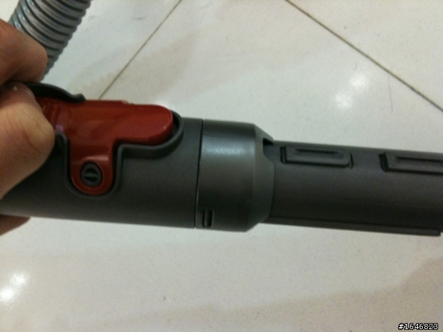 輕巧好用的小變型金剛dyson dc26 allergy吸塵器的自爽圖文開箱分享!