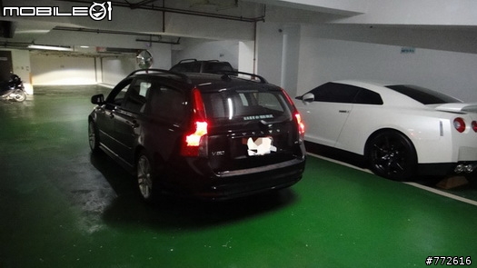 (4/22更新)遲來的開箱文~墾丁春浪陽光沙灘放肆玩XD 我的VOLVO V50 現醜啦(女王加爆乳妹~女王拍的XD) 釋出隱藏版