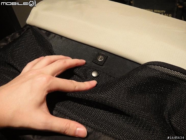 {時尚+質感的Vaio 肩背/攜行包} VGP-MBC30 Vaio Bag Collection
