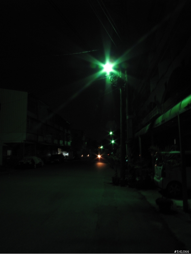 想問一下這夜景照燈光問題