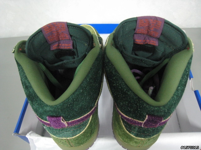 ~NIKE SB 開箱文~ DUNK HI SB SKUNK"大麻"煩