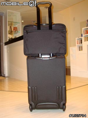 [開箱+心得] 我的新豋機箱 TUMI - Alpha FXT 22020 (11樓補上使用心得囉!!)