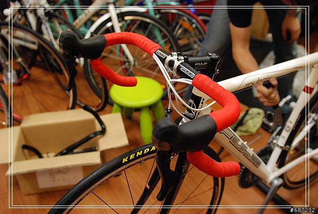 [組裝記實] 舊瓶新裝之09 FUJI ROUBAIX PRO