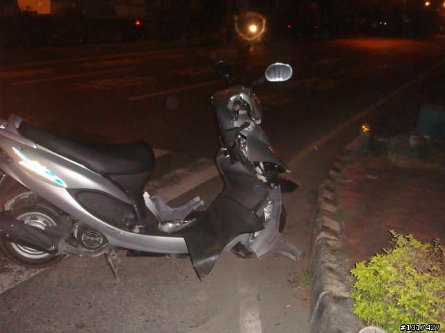 行車小心~ 馬路如虎口~ 車禍事故文