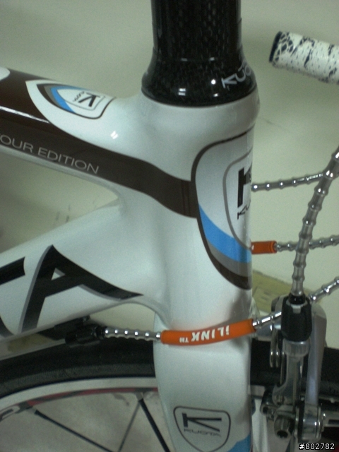 KOM TEAM 誕生