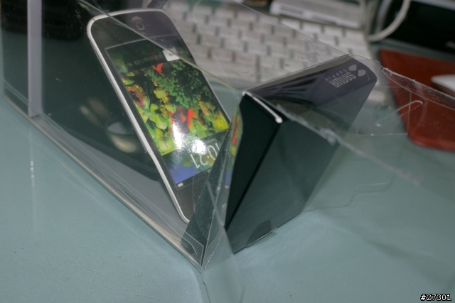 【iPhone 免脫殼立架】日本設計台灣精品 簡約便利 iPhone立架 分享
