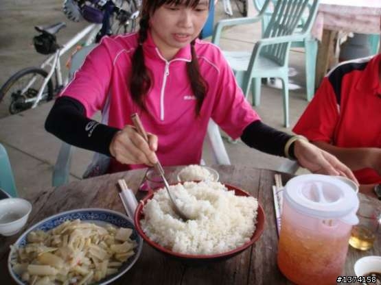 小鹿美食<輕鬆>騎