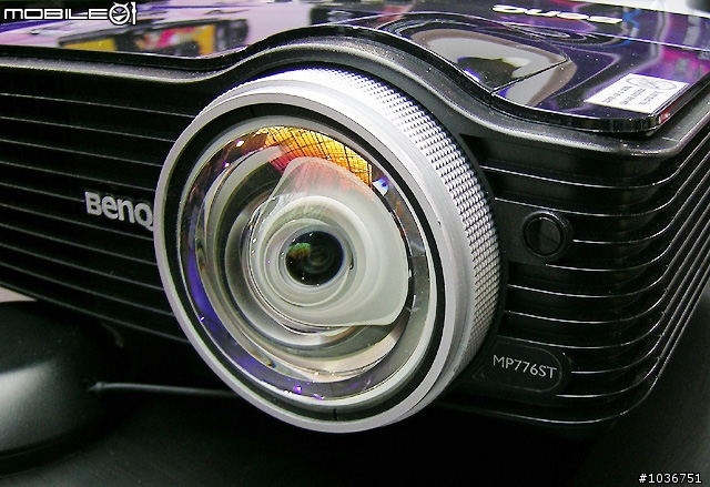 [採訪]2010春季電腦展BenQ 42吋LED背光大型液晶電視搶先亮相